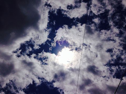 真っ青な空と雲の画像 プリ画像