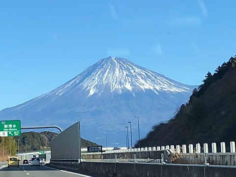 高速道路から撮った富士山🗻の画像(プリ画像)
