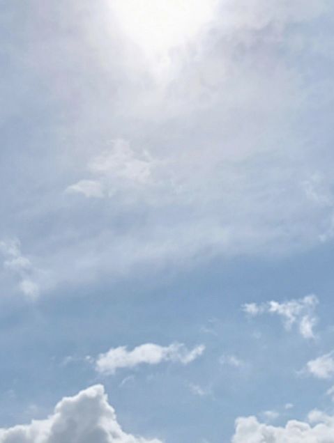 青空　太陽　雲の画像 プリ画像