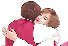 ハニがメンバー抱きしめた時ママになるの…🥺💗の画像(抱きしめに関連した画像)