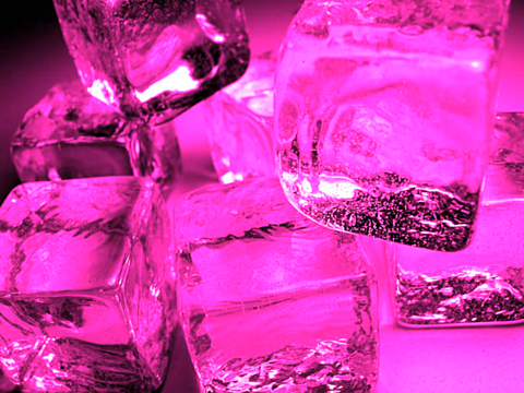 氷 桃色 ショッキングピンク アイスの画像(プリ画像)