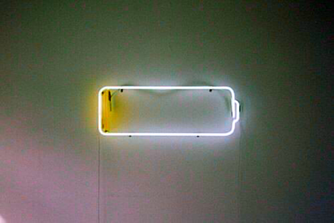乾電池 黄色 イエロー ネオンカラーの画像(プリ画像)