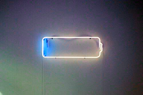 乾電池 水色 青色 スカイブルー ネオンカラーの画像(プリ画像)