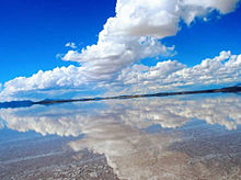 鏡の上を散歩ーウユニ塩湖の画像(散歩に関連した画像)