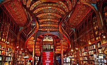 ポルトガルの美しい本屋で立ち読みの画像(ポルトガルに関連した画像)