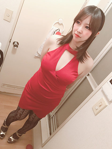 愛菜友華　赤いドレス　の画像 プリ画像