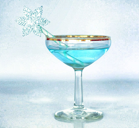冬  雪の結晶  カクテル🍸️  お酒の画像 プリ画像