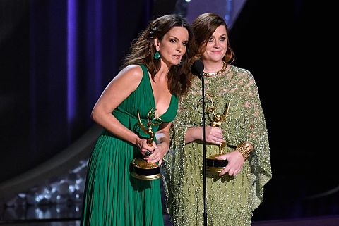 Emmys2016 Tina Fey Amy Poehlerの画像 プリ画像