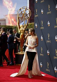 Emmys2016 Sarah Hylandの画像(エミー賞2016に関連した画像)