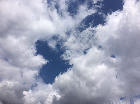 ハートの雲の画像 プリ画像