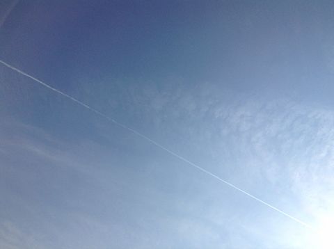 飛行機雲の画像(プリ画像)