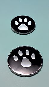 水滴を使った犬の足跡コインの絵🖼️🪙の画像(犬に関連した画像)
