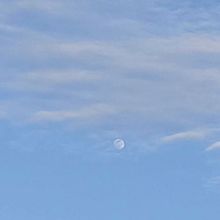 ５月３日の空　月と青空と雲の画像(青 模様に関連した画像)