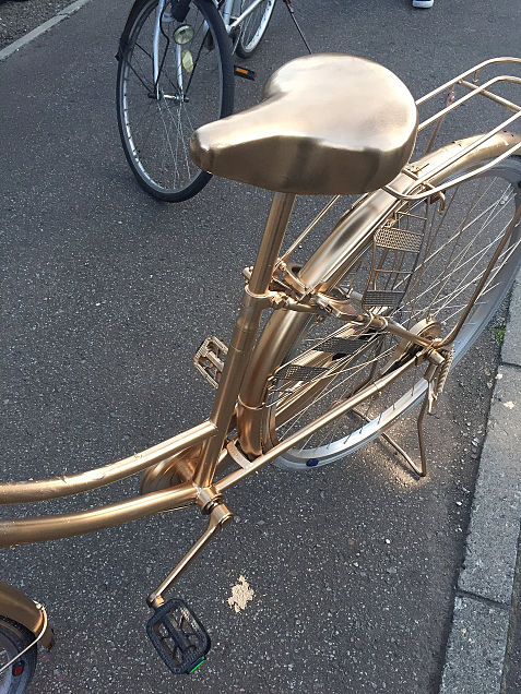 金色自転車の画像(プリ画像)
