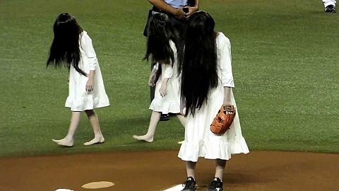 始球式 リング 貞子 おもしろ画像 プロ野球の画像 プリ画像