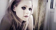 涙の画像(Avrilに関連した画像)