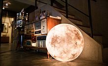 お部屋でお月見！月の形のランプが美しすぎるの画像(お月見に関連した画像)
