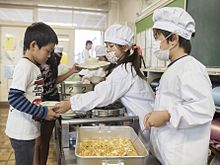 外国記者が驚く日本の給食制度の画像(外国 こどもに関連した画像)