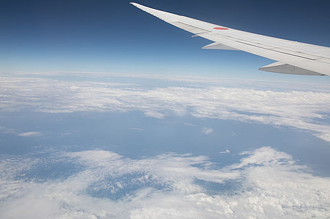 旅客機の翼と上空から見える景色@角田真弘の画像 プリ画像