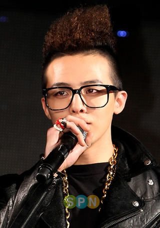 Bigbang ジヨン G Dragon 新髪型 完全無料画像検索のプリ画像 Bygmo