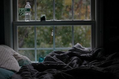 rain/window/bedroom