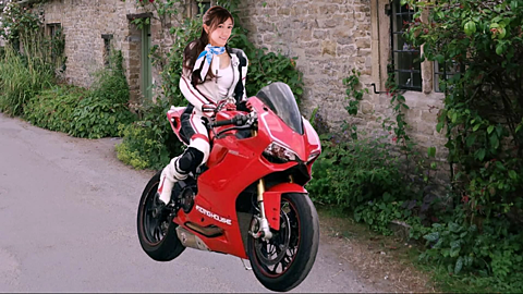 渡辺麻友  ♡☆  ライダー　オートバイの画像 プリ画像
