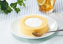 プレミアムレアチーズロールケーキ（北海道産クリームチーズ使用） LAWSONの画像(ロールケーキに関連した画像)