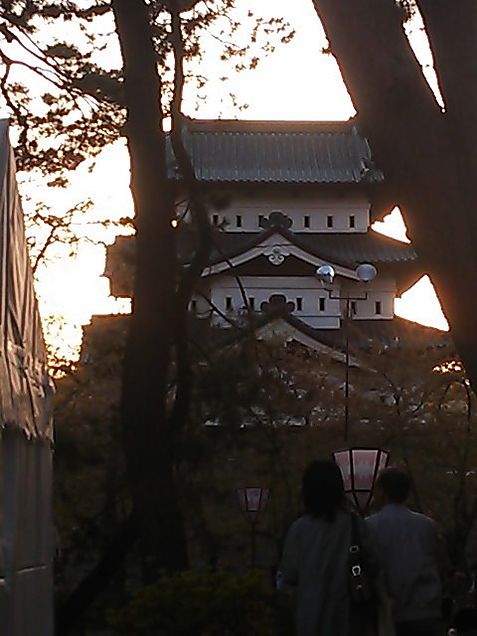 弘前城と岩木山の画像(プリ画像)