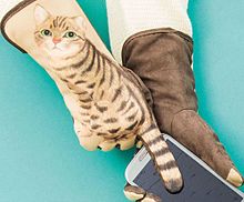 ネコのしっぽをフリフリできる、かわいいスマホ手袋登場！の画像(手袋 スマホに関連した画像)