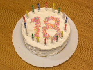 18歳の誕生日ケーキ 完全無料画像検索のプリ画像 Bygmo