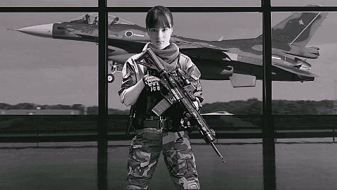 最強女性兵士 特殊任務専門 ☆ 広瀬すず に少し 似ているの画像 プリ画像